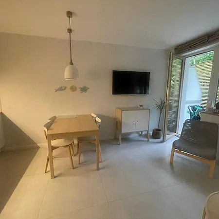 Piaskowy Sloneczne Tarasy 350 M Od Plazy *
